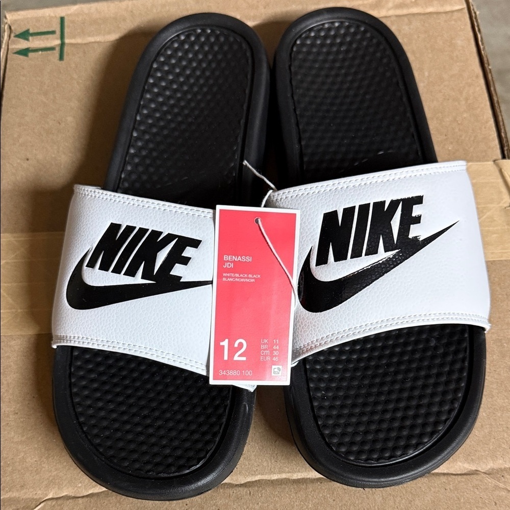 Nike Benassi Slides in Black and White Size 12